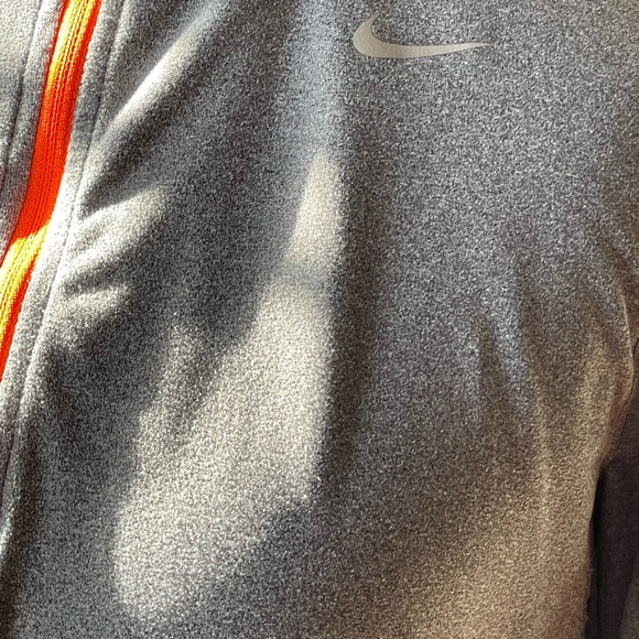 Women’s Nike Dri fit 1/4 length gray zip pullover long sleeve small - Picture 3 of 8
